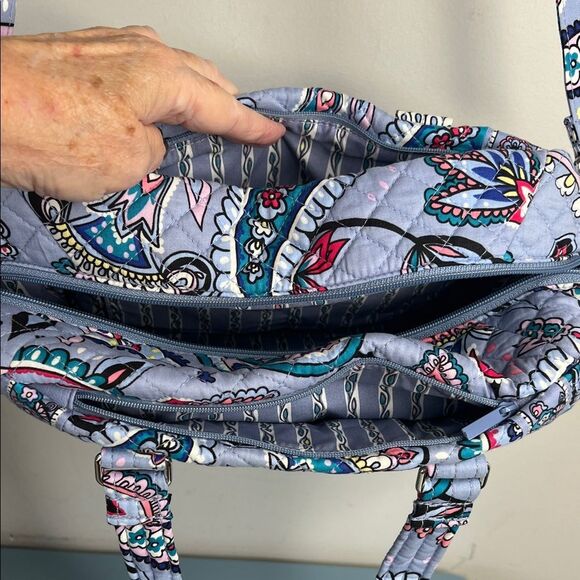 Vera Bradley Makani Paisley NWOT - Picture 3 of 6